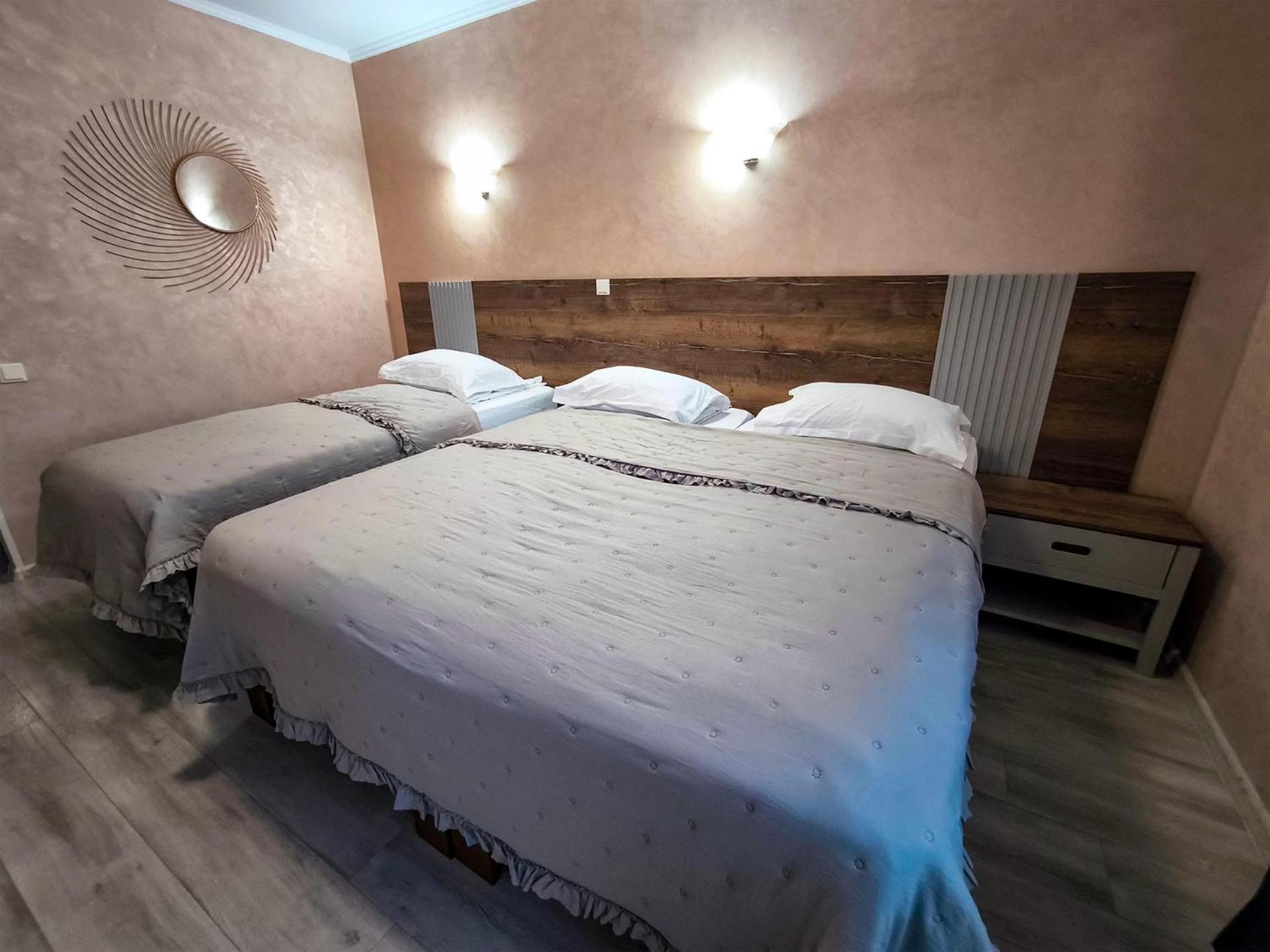 Hotel Dorobanti ยาช ภายนอก รูปภาพ
