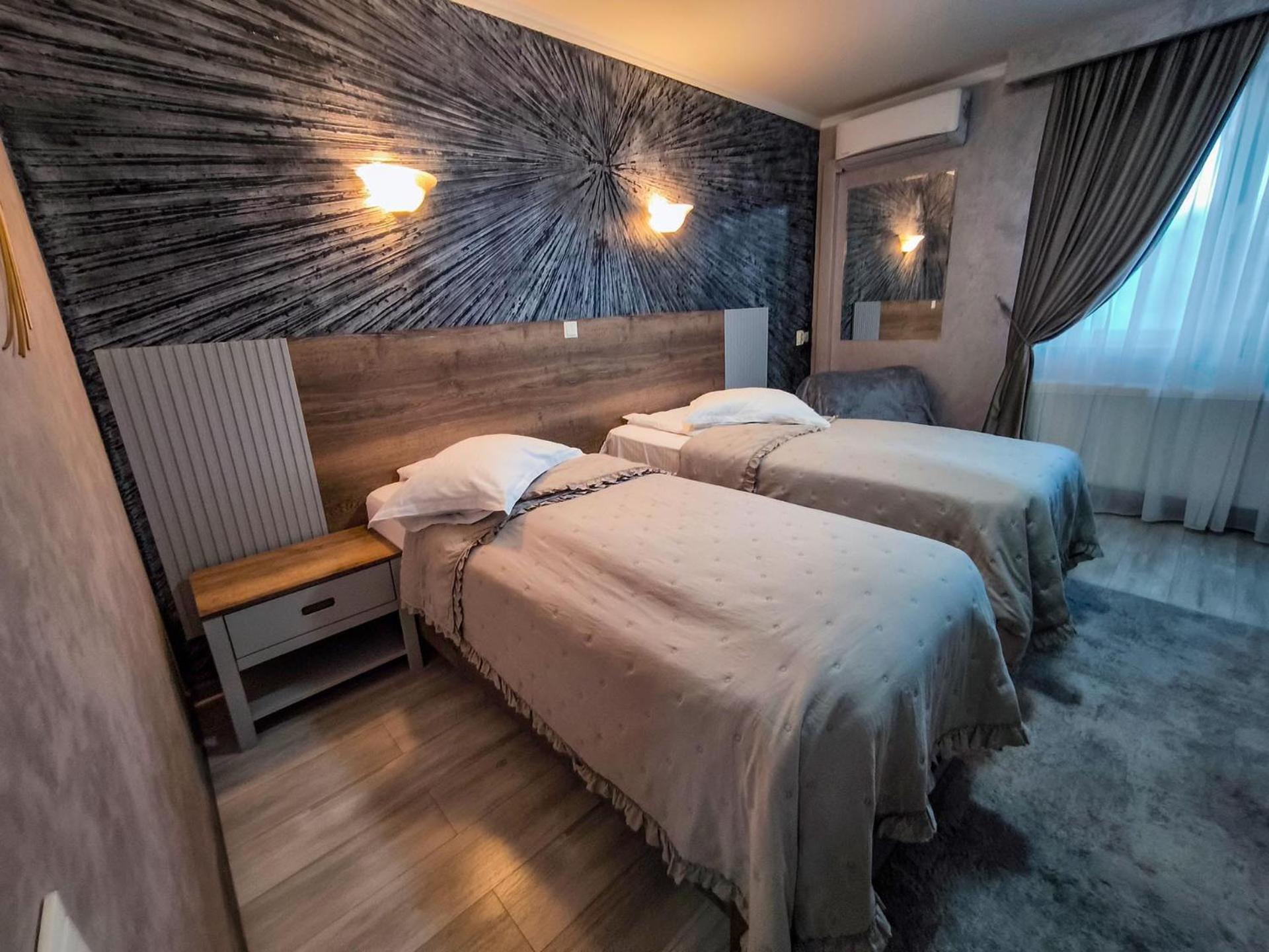 Hotel Dorobanti ยาช ภายนอก รูปภาพ