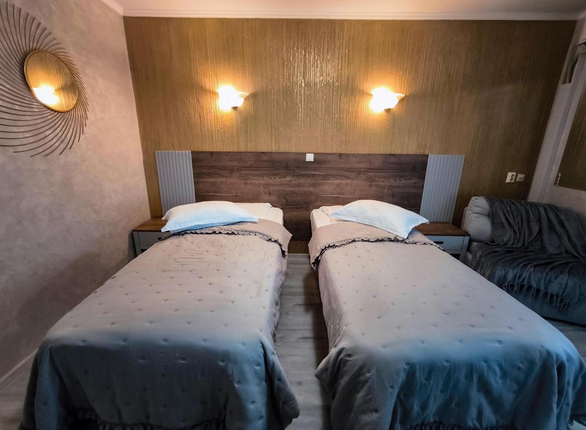 Hotel Dorobanti ยาช ภายนอก รูปภาพ