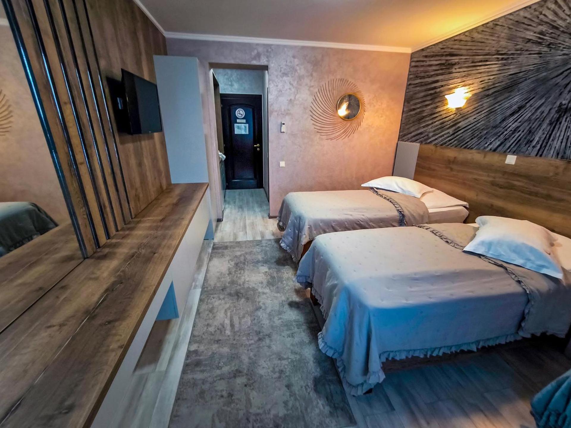Hotel Dorobanti ยาช ภายนอก รูปภาพ